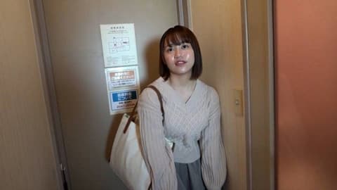 【Sora酱 x 个人拍摄】让无法拒绝的闷骚男士按摩店女郎做了中出甚至连清洁口交都做了… FC2-PPV-4784042